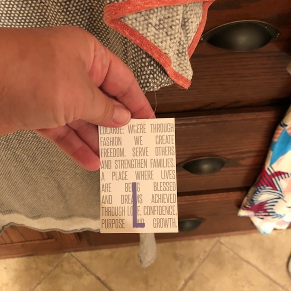 Shirt - Picture 4 of 4